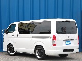 トヨタ ハイエースバン(4枚目)