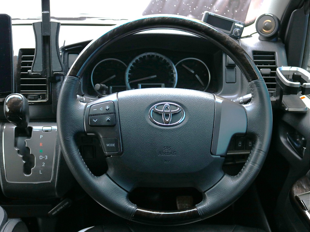 トヨタ ハイエースバン(11枚目)