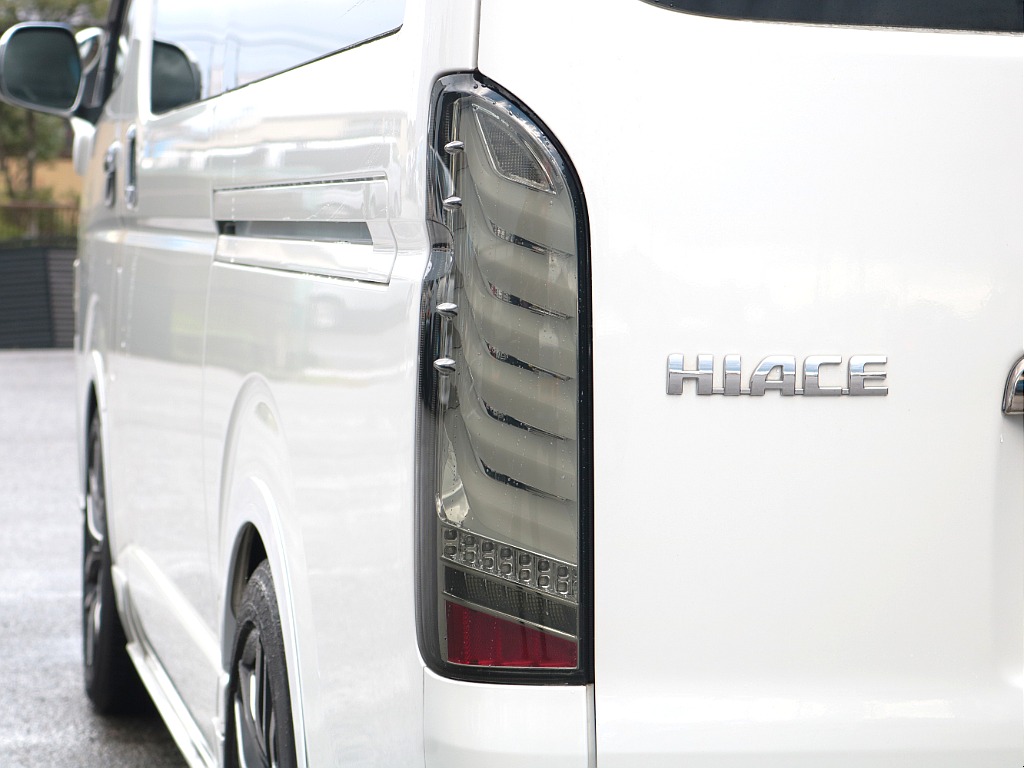 トヨタ ハイエースバン(18枚目)