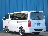 トヨタ ハイエースバン(4枚目)