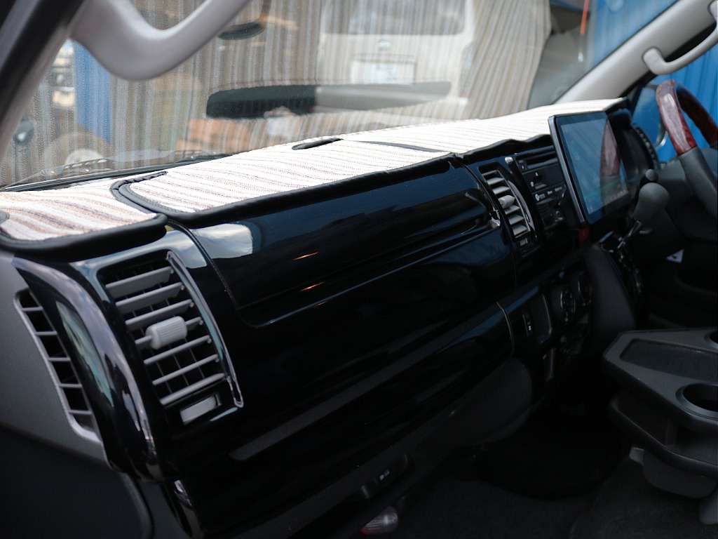 トヨタ ハイエースバン(13枚目)