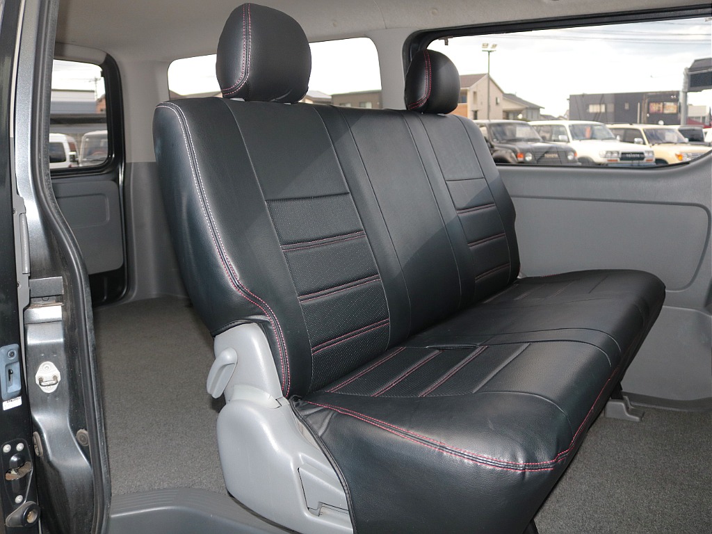 トヨタ ハイエースバン(7枚目)