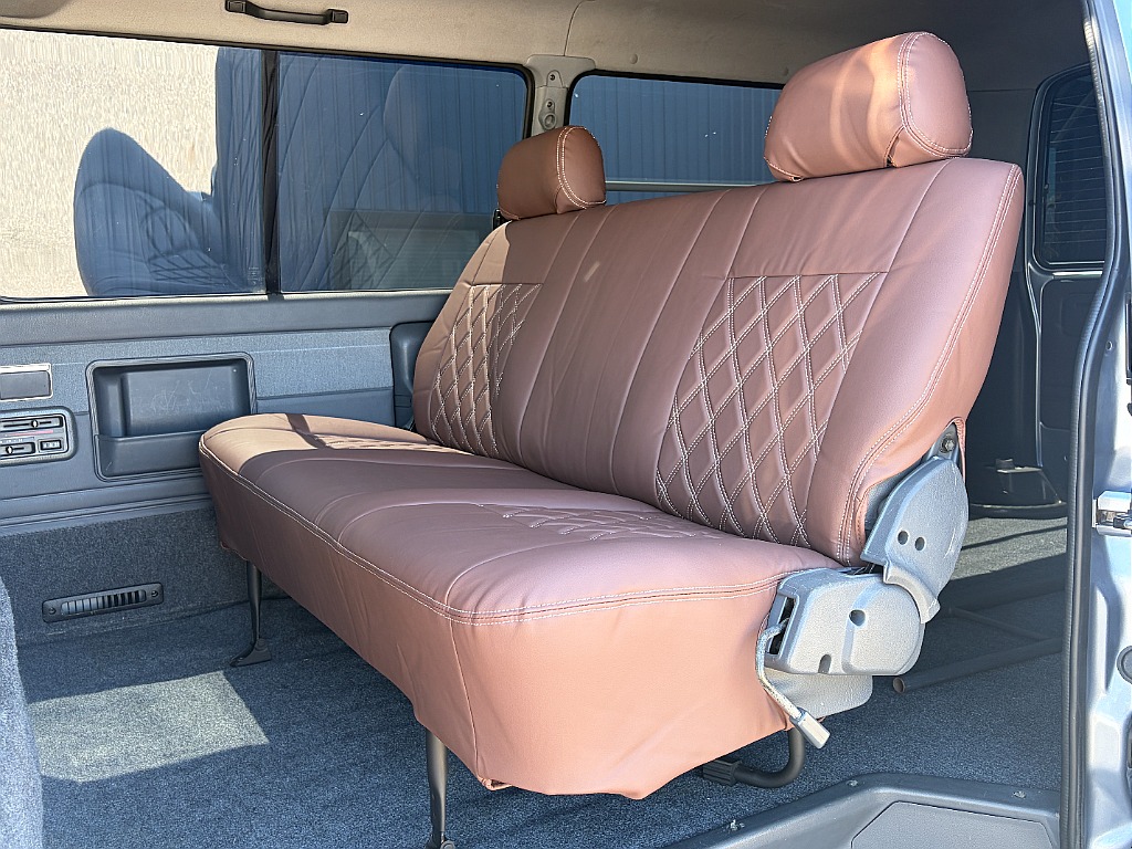 トヨタ ハイエースバン(7枚目)