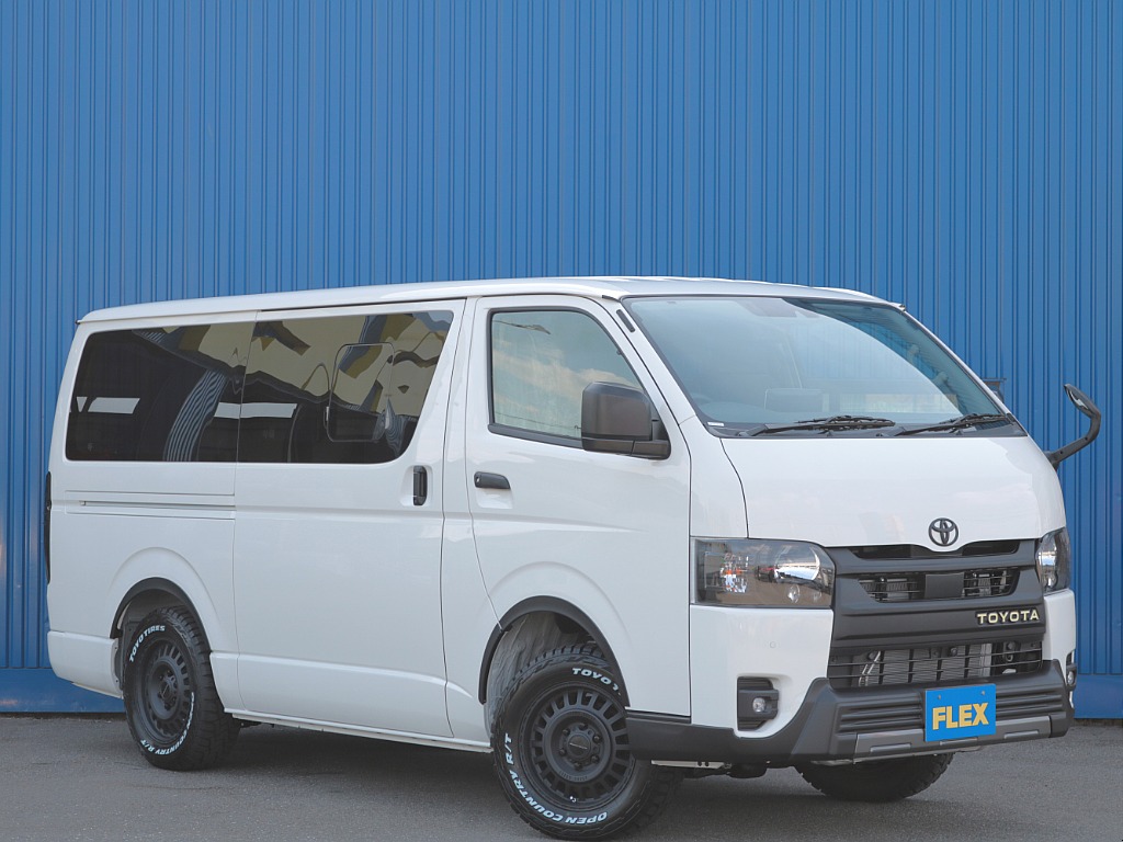 トヨタ ハイエースバン(3枚目)