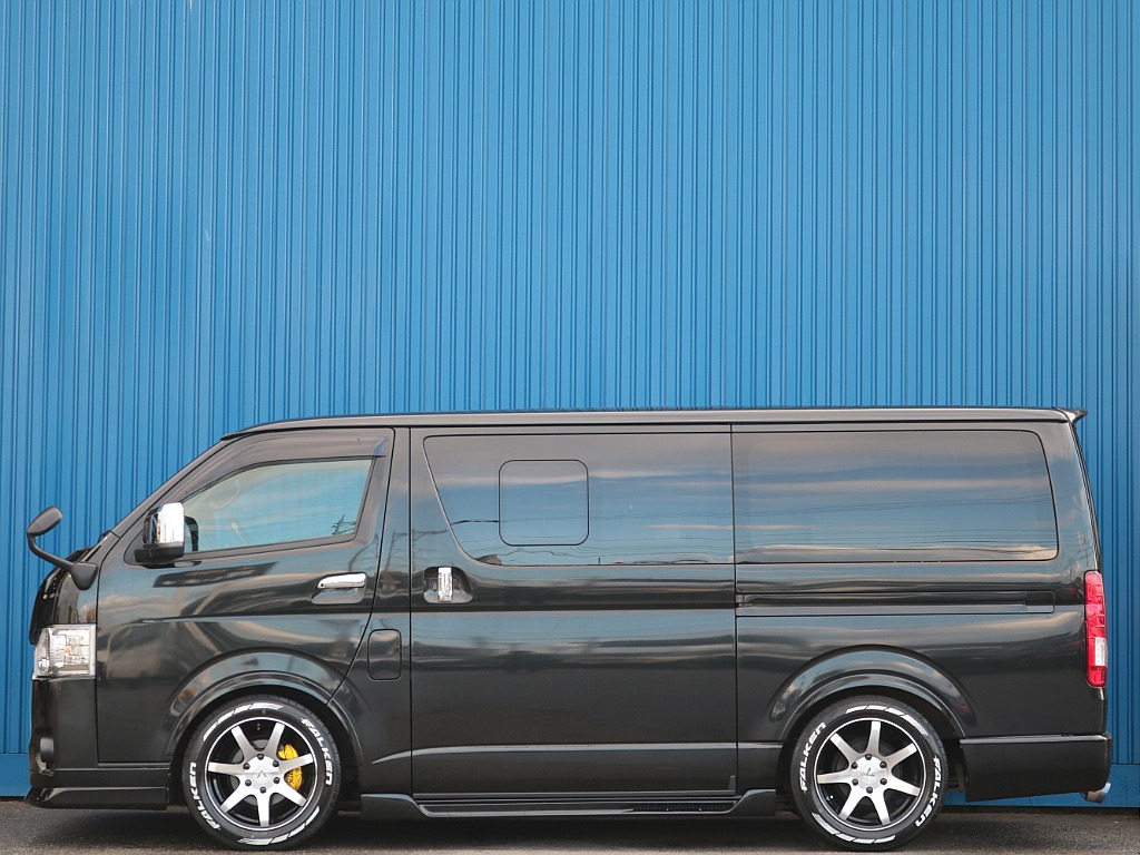 トヨタ ハイエースバン(5枚目)