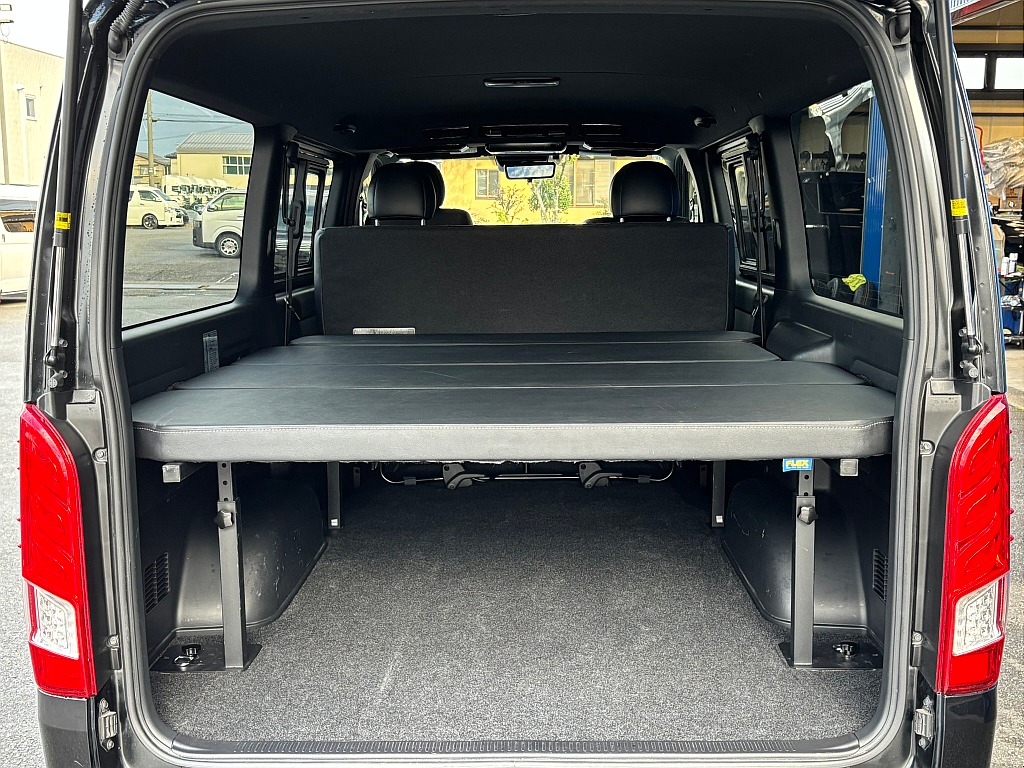 トヨタ ハイエースバン(8枚目)