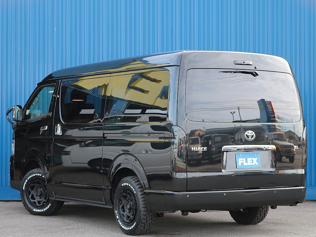 トヨタ ハイエース(3枚目)