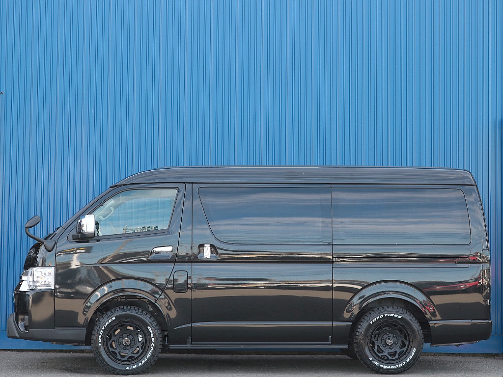 トヨタ ハイエース(4枚目)
