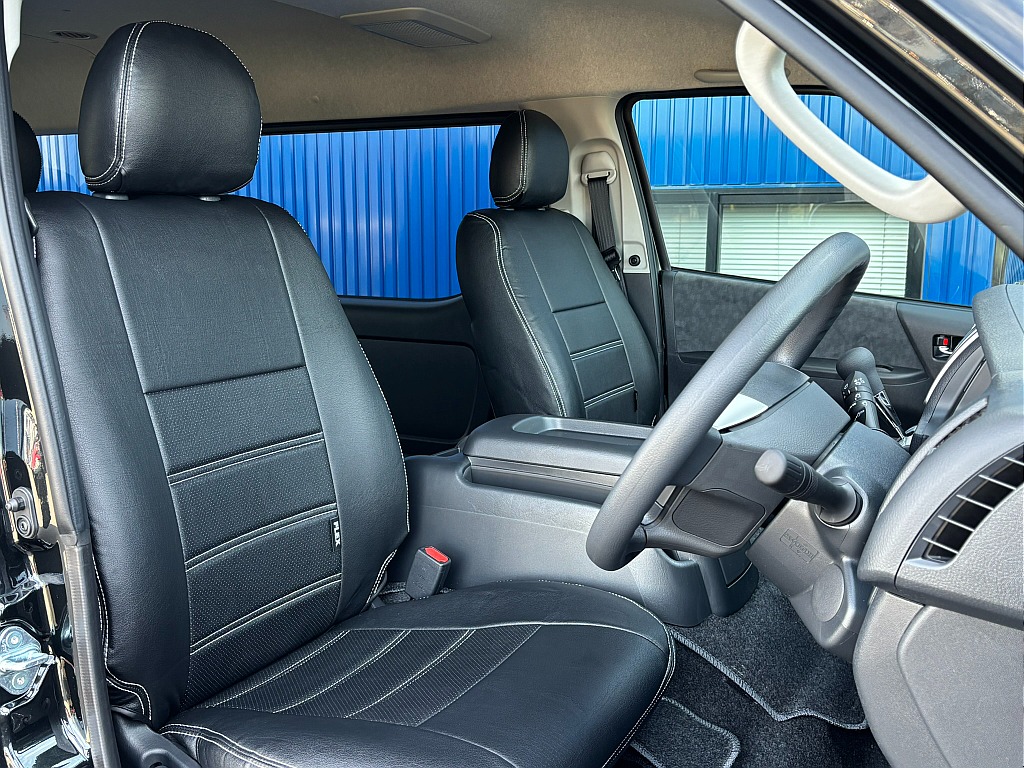 トヨタ ハイエース(5枚目)