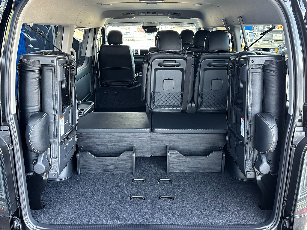 トヨタ ハイエース(9枚目)