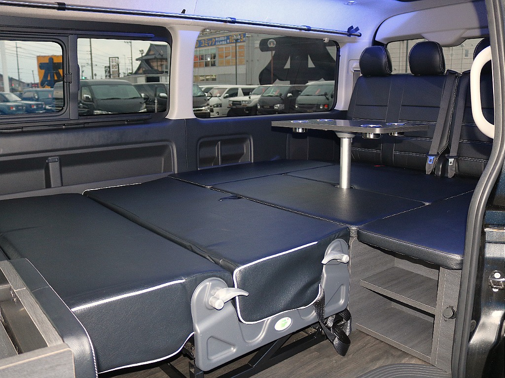 トヨタ ハイエース(16枚目)