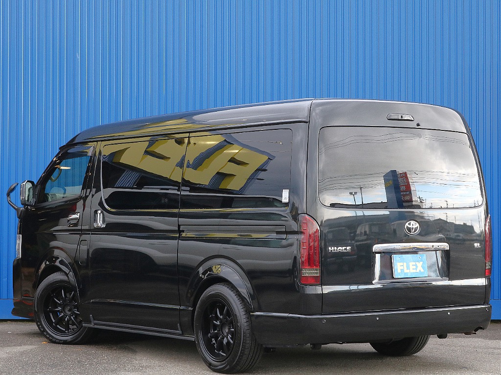 トヨタ ハイエース(4枚目)