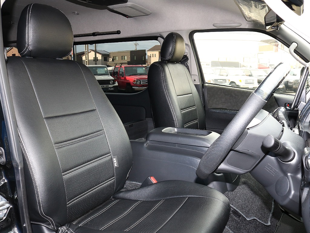 トヨタ ハイエース(6枚目)