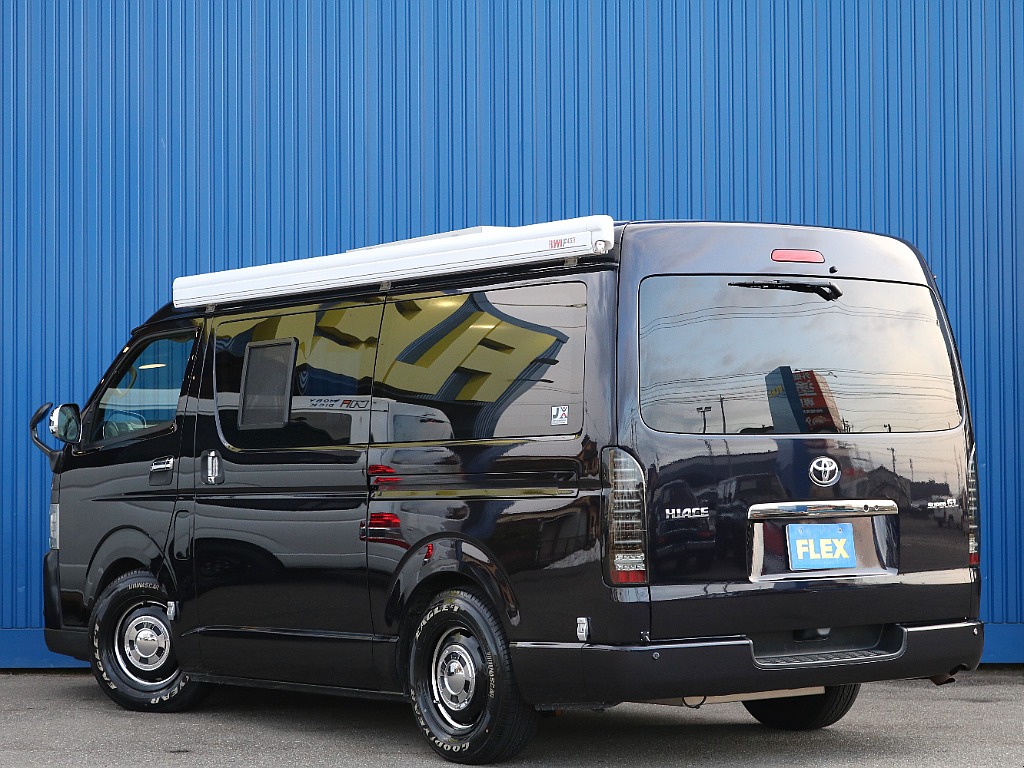 トヨタ ハイエースバン(4枚目)