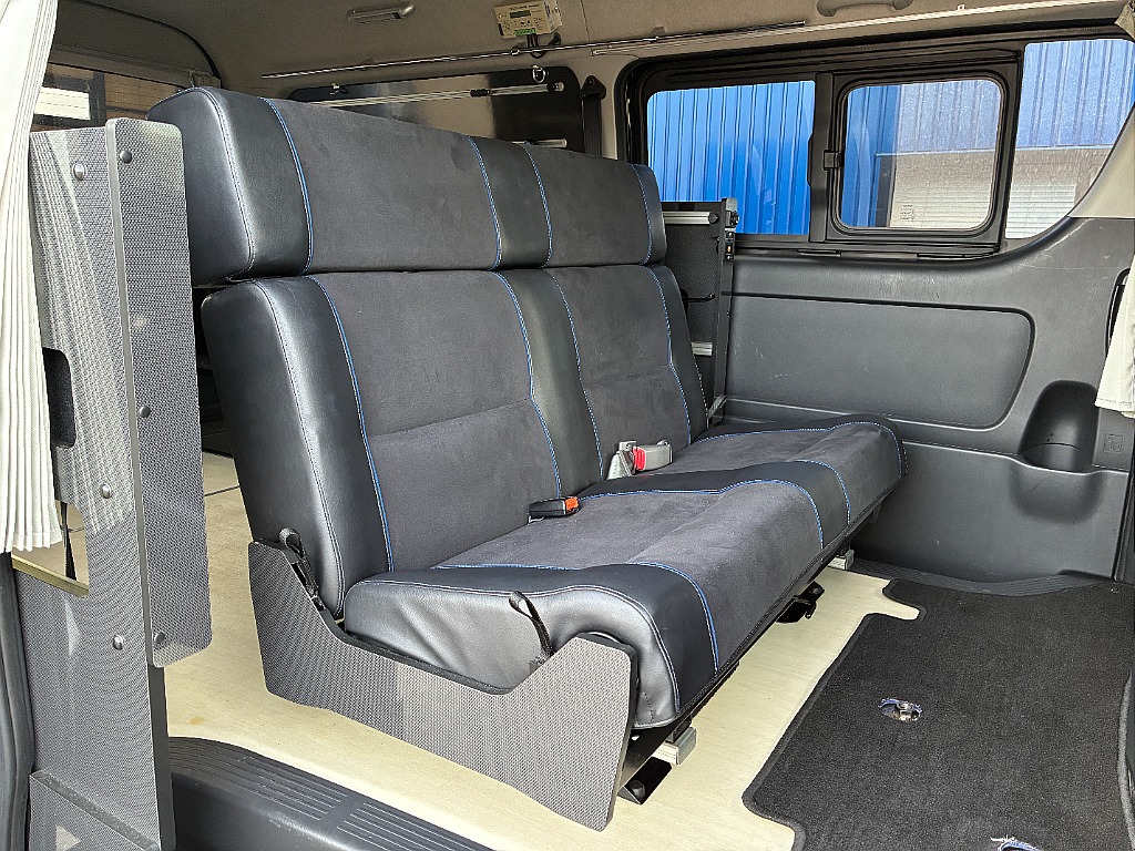 トヨタ ハイエースバン(7枚目)