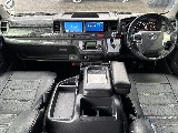 トヨタ ハイエース(2枚目)