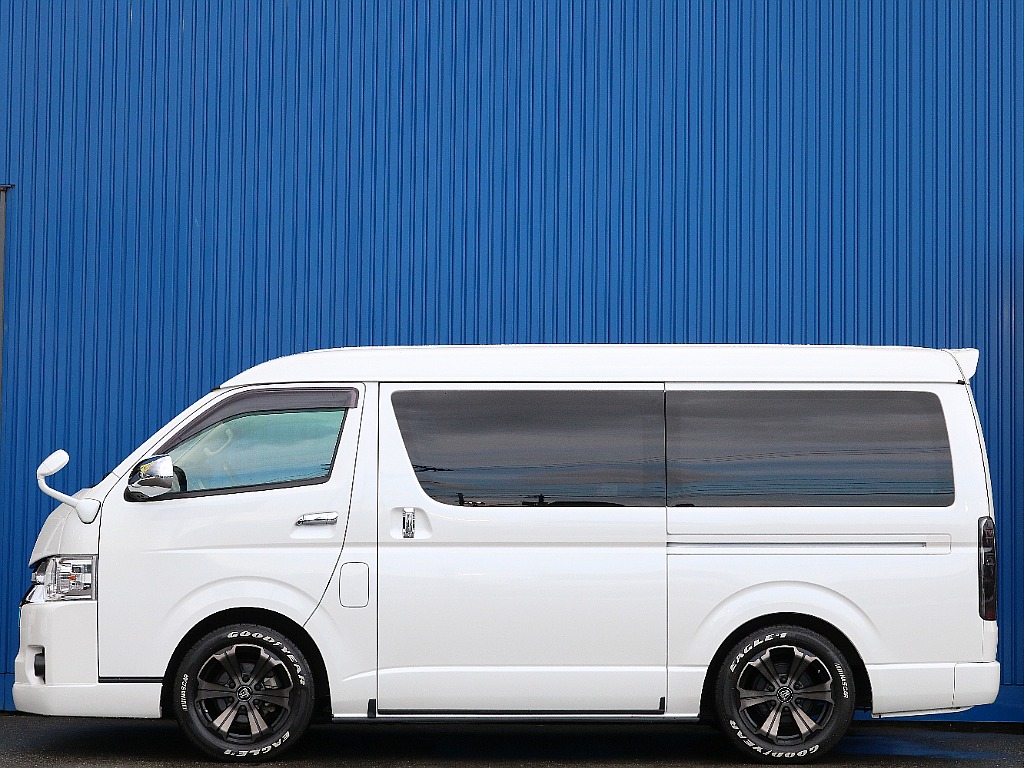 トヨタ ハイエース(5枚目)