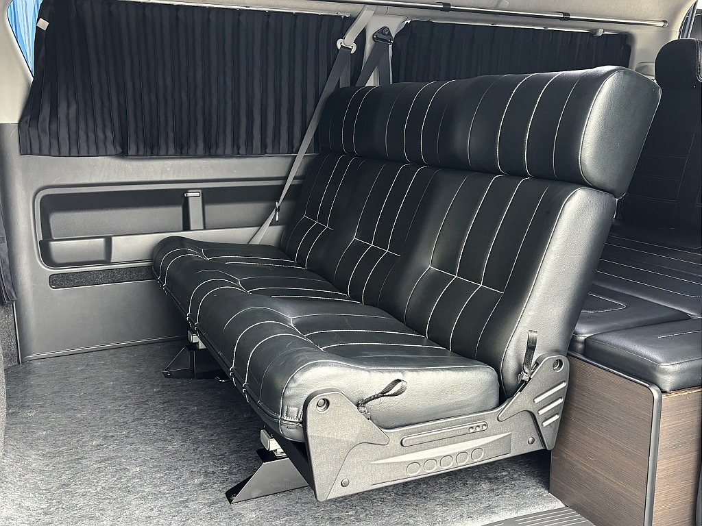 トヨタ ハイエース(7枚目)