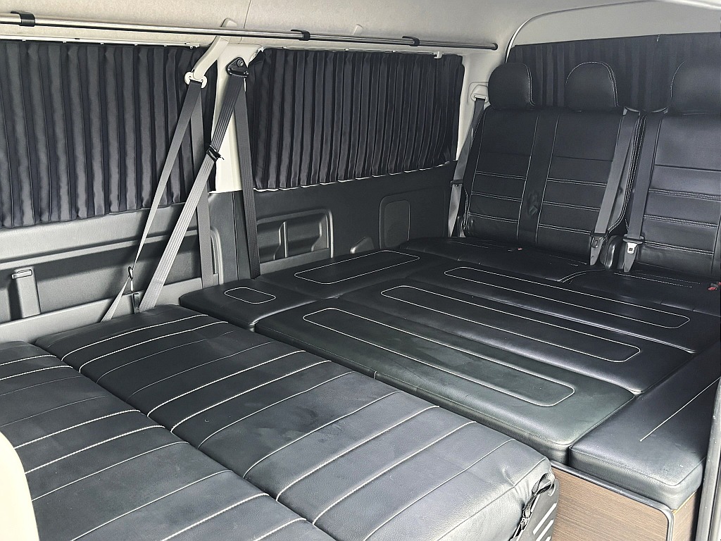 トヨタ ハイエース(9枚目)