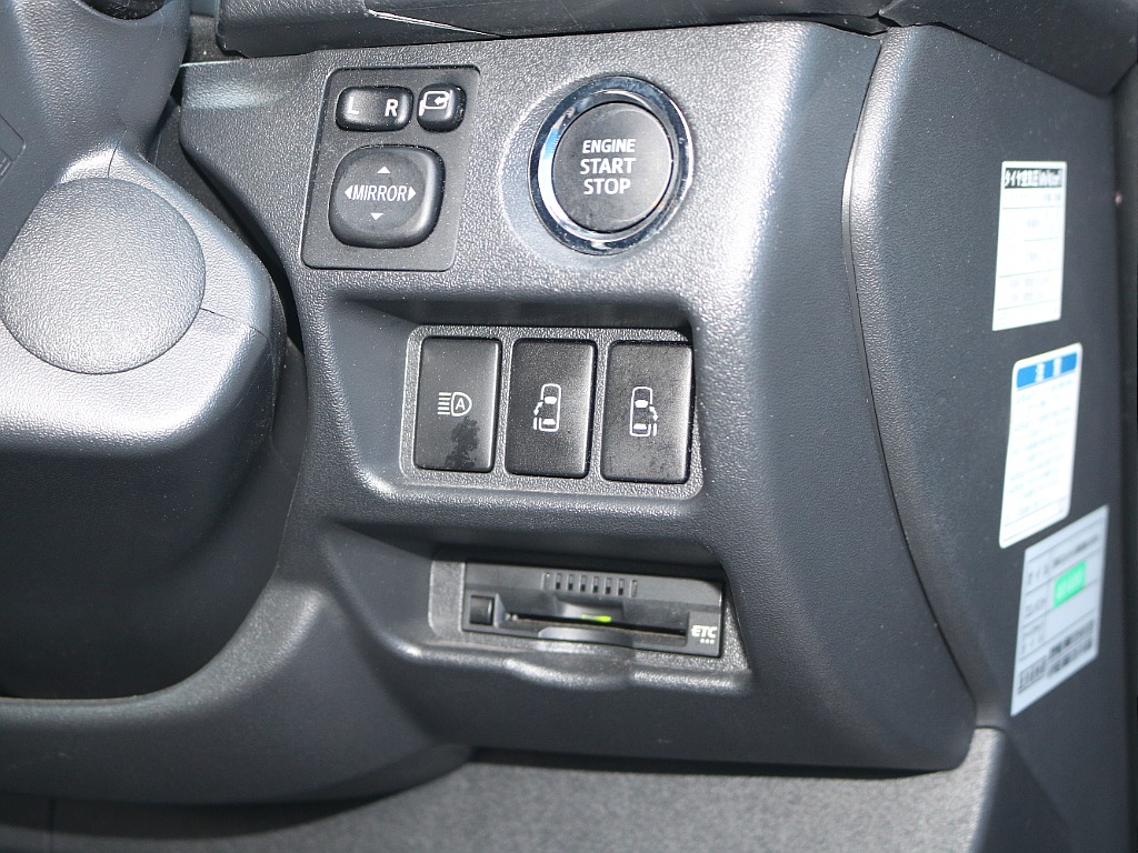 トヨタ&nbsp;ハイエースバン&nbsp;5D2.8DTスーパーGLダークプライムⅡL 4WD&nbsp;アゲスタイル 7型 ESSEXホイール&nbsp;石川県の詳細画像&nbsp;その13