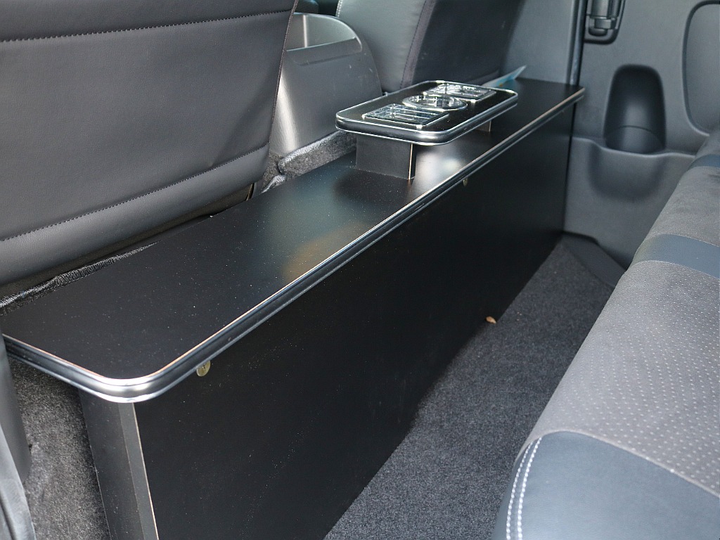 トヨタ&nbsp;ハイエースバン&nbsp;5D2.8DTスーパーGLダークプライムⅡL 4WD&nbsp;アゲスタイル 7型 ESSEXホイール&nbsp;石川県の詳細画像&nbsp;その14