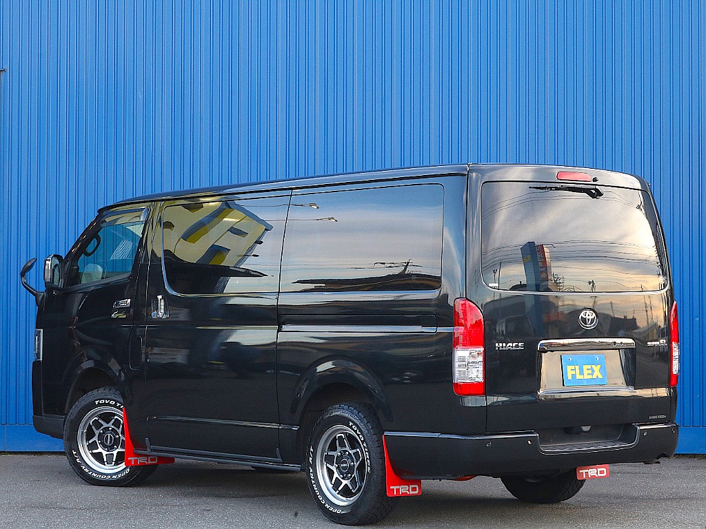 トヨタ&nbsp;ハイエースバン&nbsp;5D2.8DTスーパーGLダークプライムⅡL 4WD&nbsp;アゲスタイル 7型 ESSEXホイール&nbsp;石川県の詳細画像&nbsp;その4