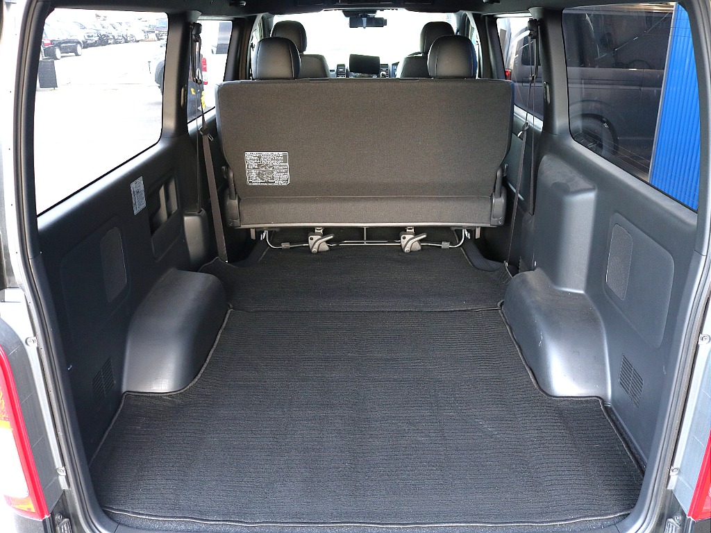 トヨタ&nbsp;ハイエースバン&nbsp;5D2.8DTスーパーGLダークプライムⅡL 4WD&nbsp;アゲスタイル 7型 ESSEXホイール&nbsp;石川県の詳細画像&nbsp;その8