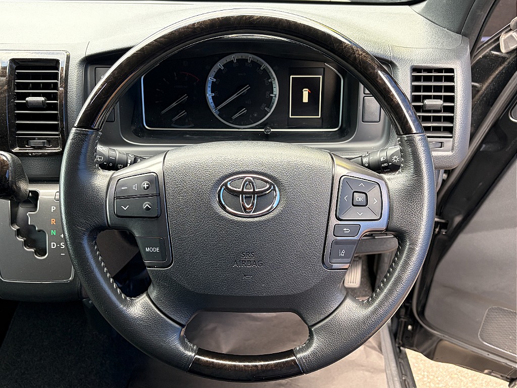 トヨタ ハイエースバン(11枚目)