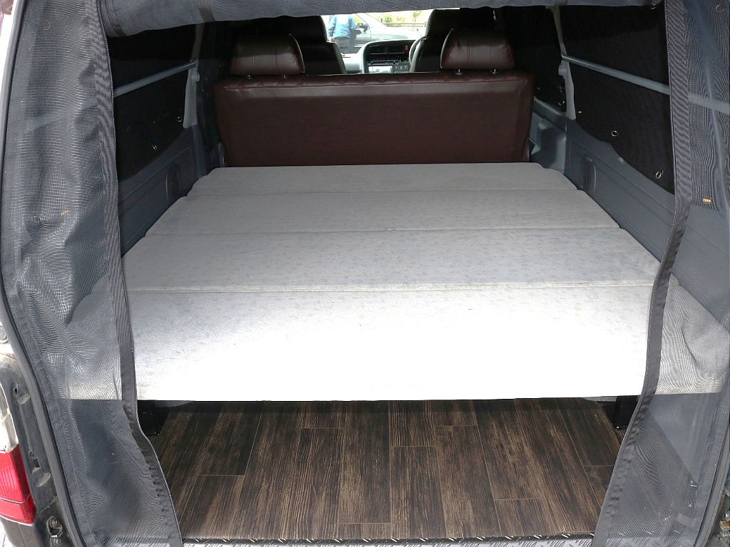 トヨタ ハイエースバン(9枚目)