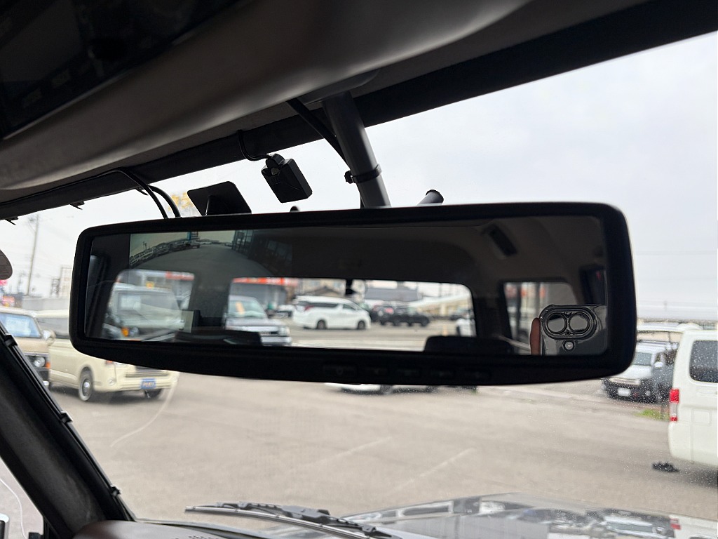 バックミラー☆（バックカメラ付き）