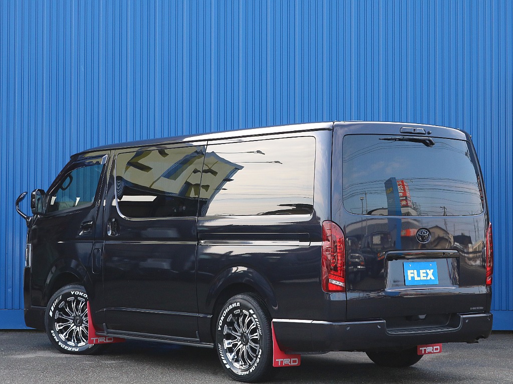 トヨタ ハイエースバン(4枚目)