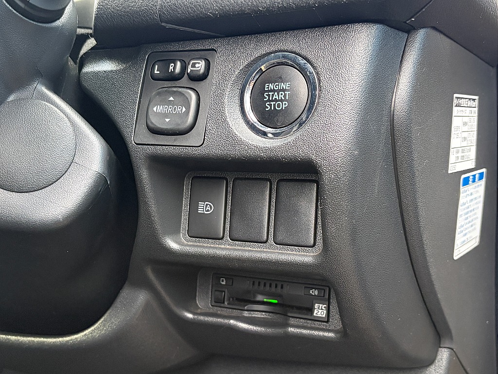 トヨタ ハイエースバン(16枚目)