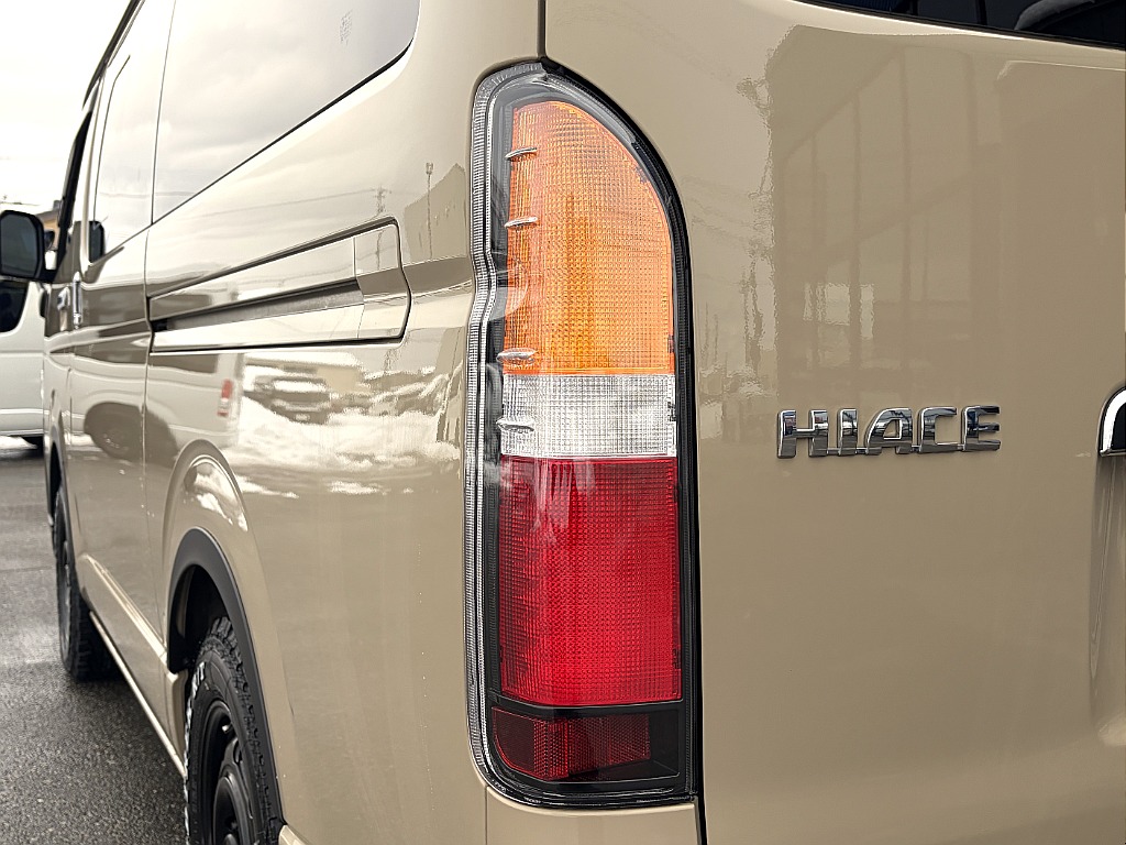 トヨタ ハイエースバン(18枚目)