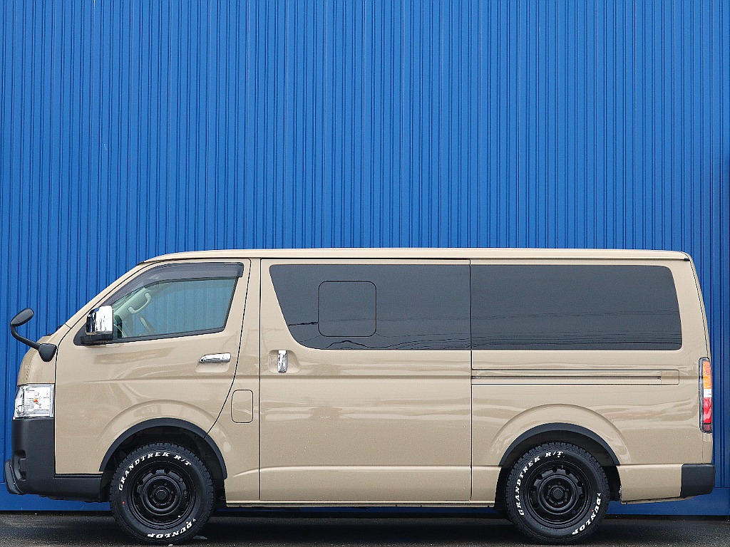 トヨタ ハイエースバン(5枚目)