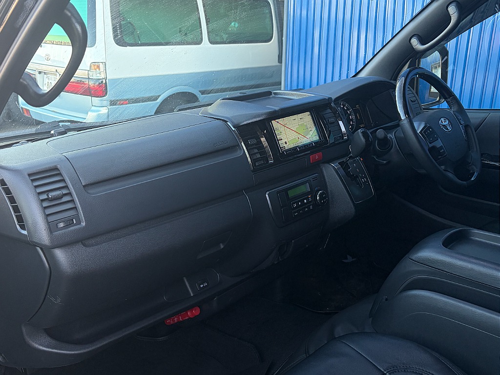 トヨタ ハイエースバン(11枚目)