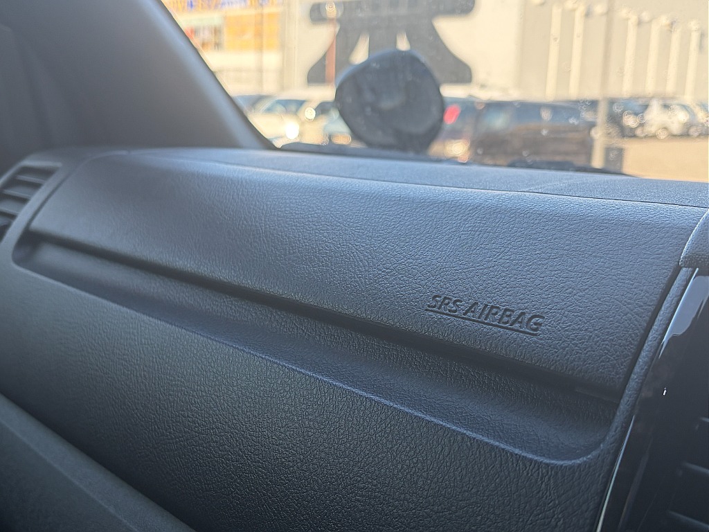 トヨタ ハイエースバン(16枚目)