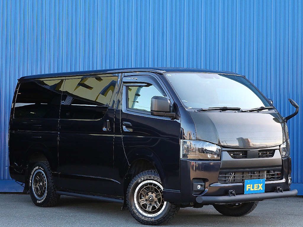 トヨタ ハイエースバン(3枚目)