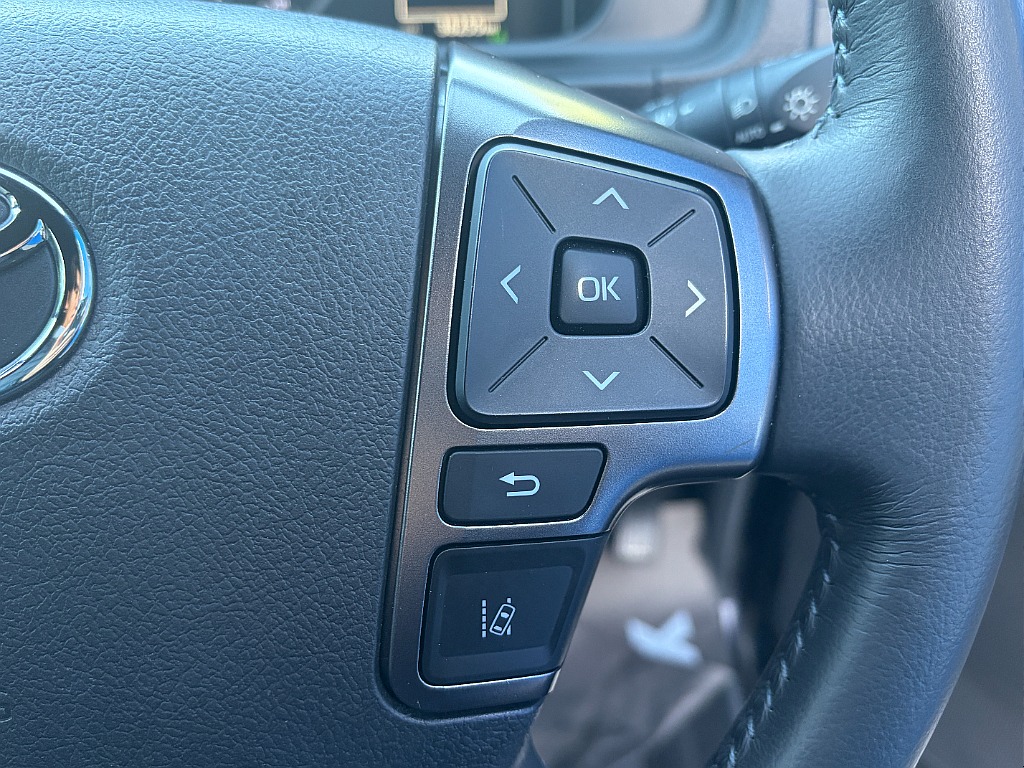 トヨタ ハイエースバン(8枚目)