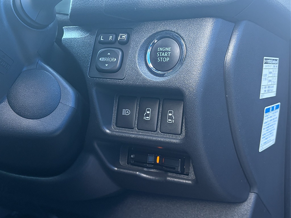 トヨタ ハイエースバン(10枚目)