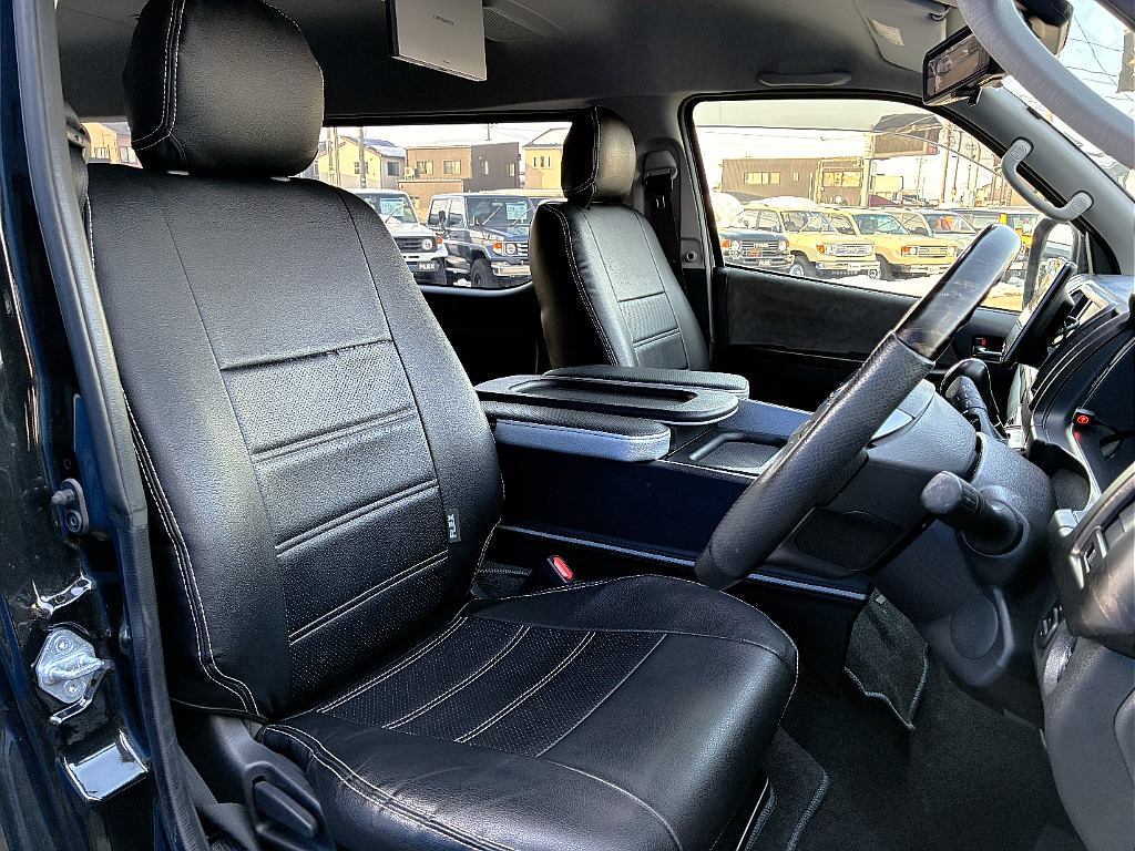 トヨタ ハイエース(6枚目)