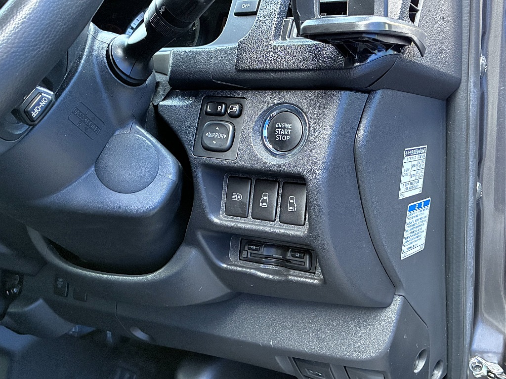 トヨタ ハイエースバン(17枚目)