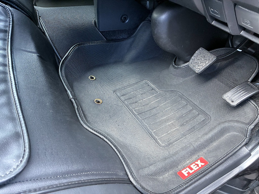 トヨタ ハイエースバン(24枚目)