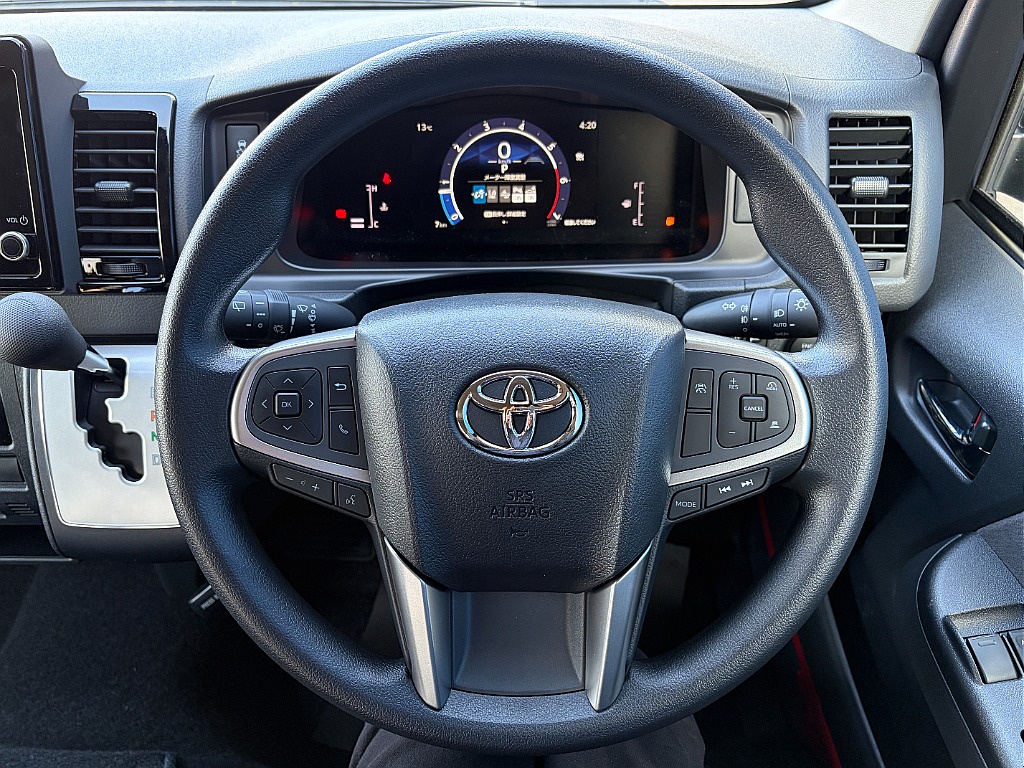 ステアリングも仕様変更されました☆