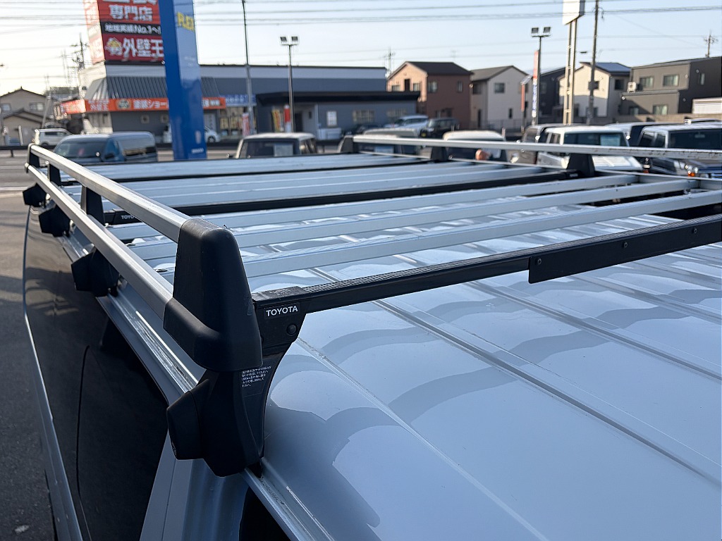 トヨタ ハイエースバン(11枚目)