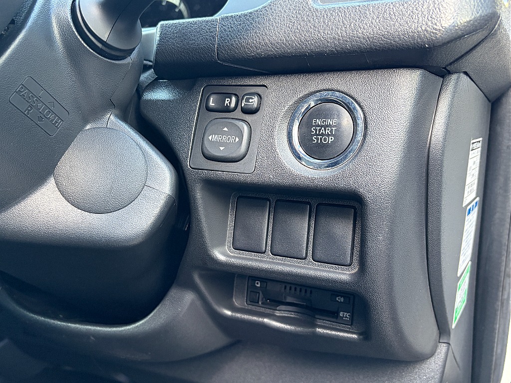 トヨタ ハイエースバン(16枚目)