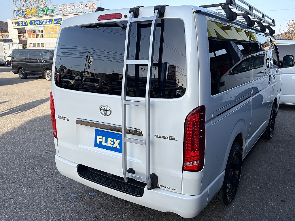トヨタ ハイエースバン(18枚目)