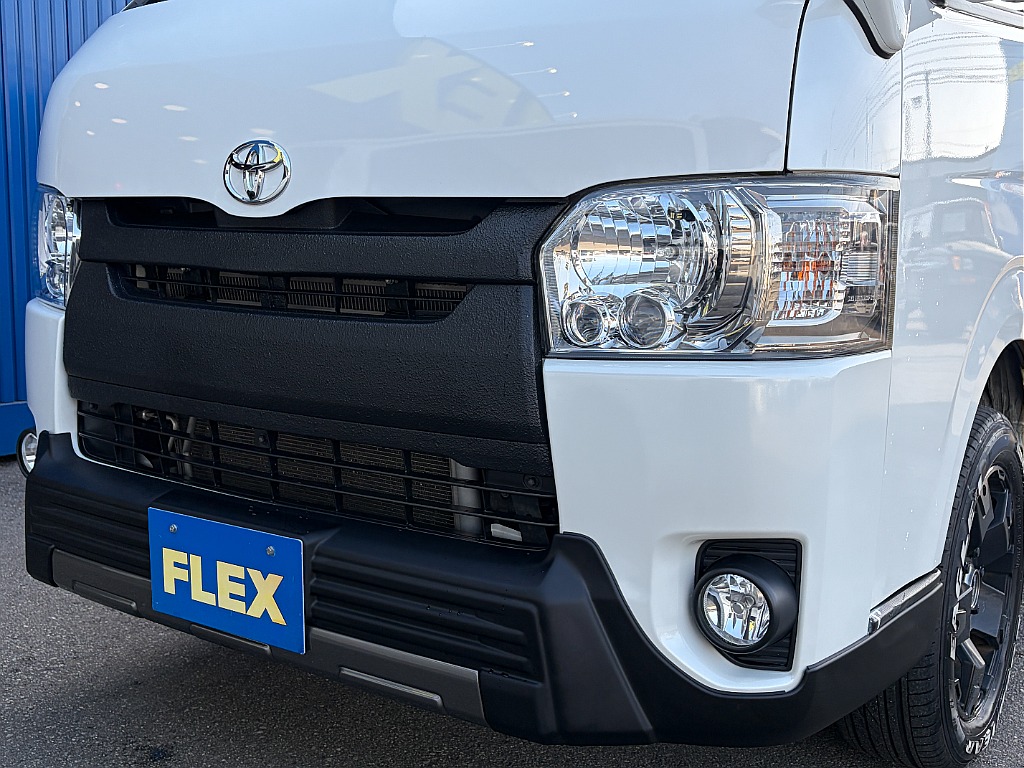 トヨタ ハイエースバン(8枚目)