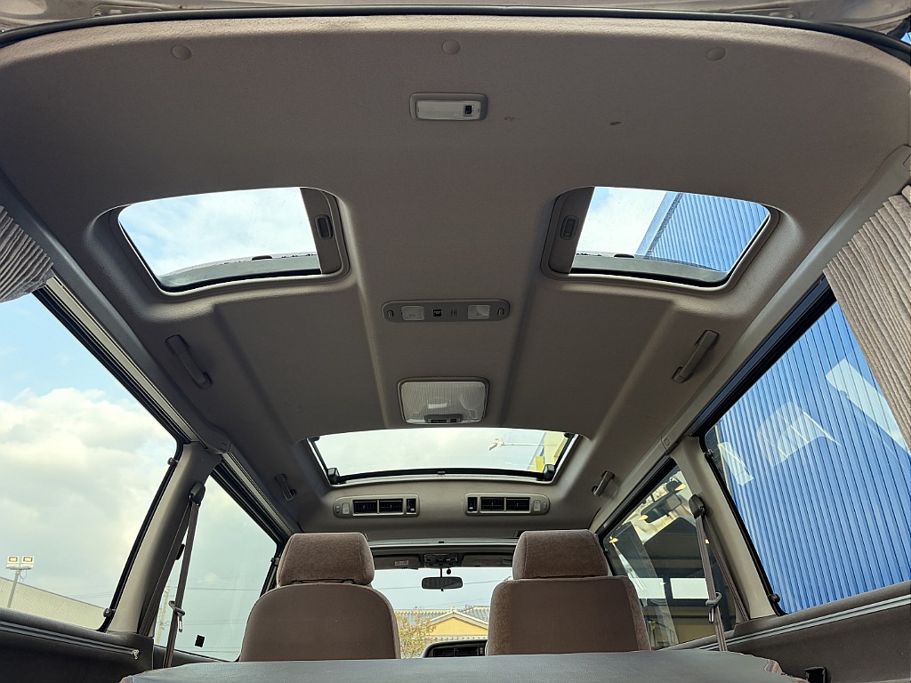 リアにもサンルーフ☆