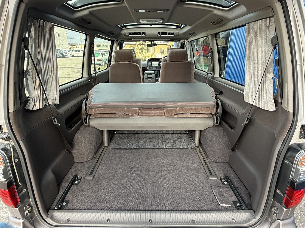 シートを倒すと長物も積み込めます☆