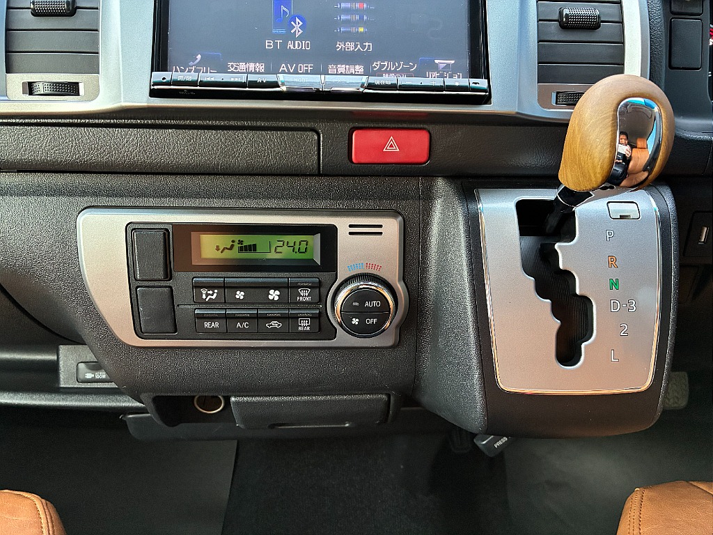 トヨタ ハイエースバン(14枚目)